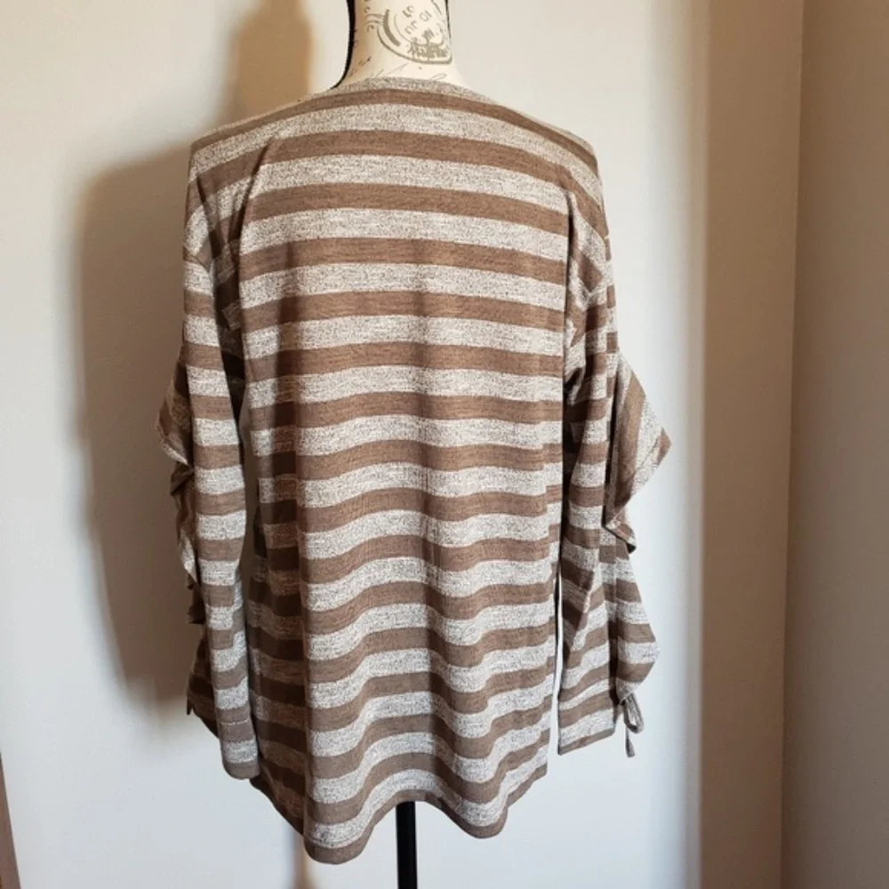 Striped Ruffle Blouse - Picture 6 of 6